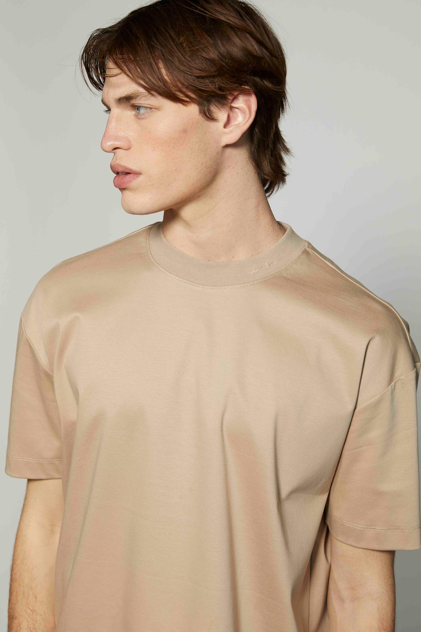 Neck 220 Mocha T-Shirt