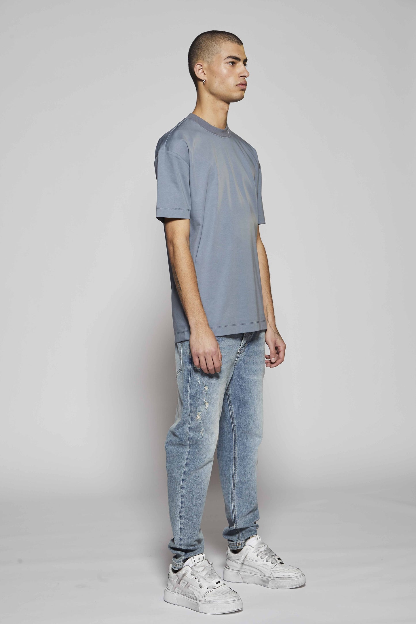 Neck 220 Gray T-Shirt