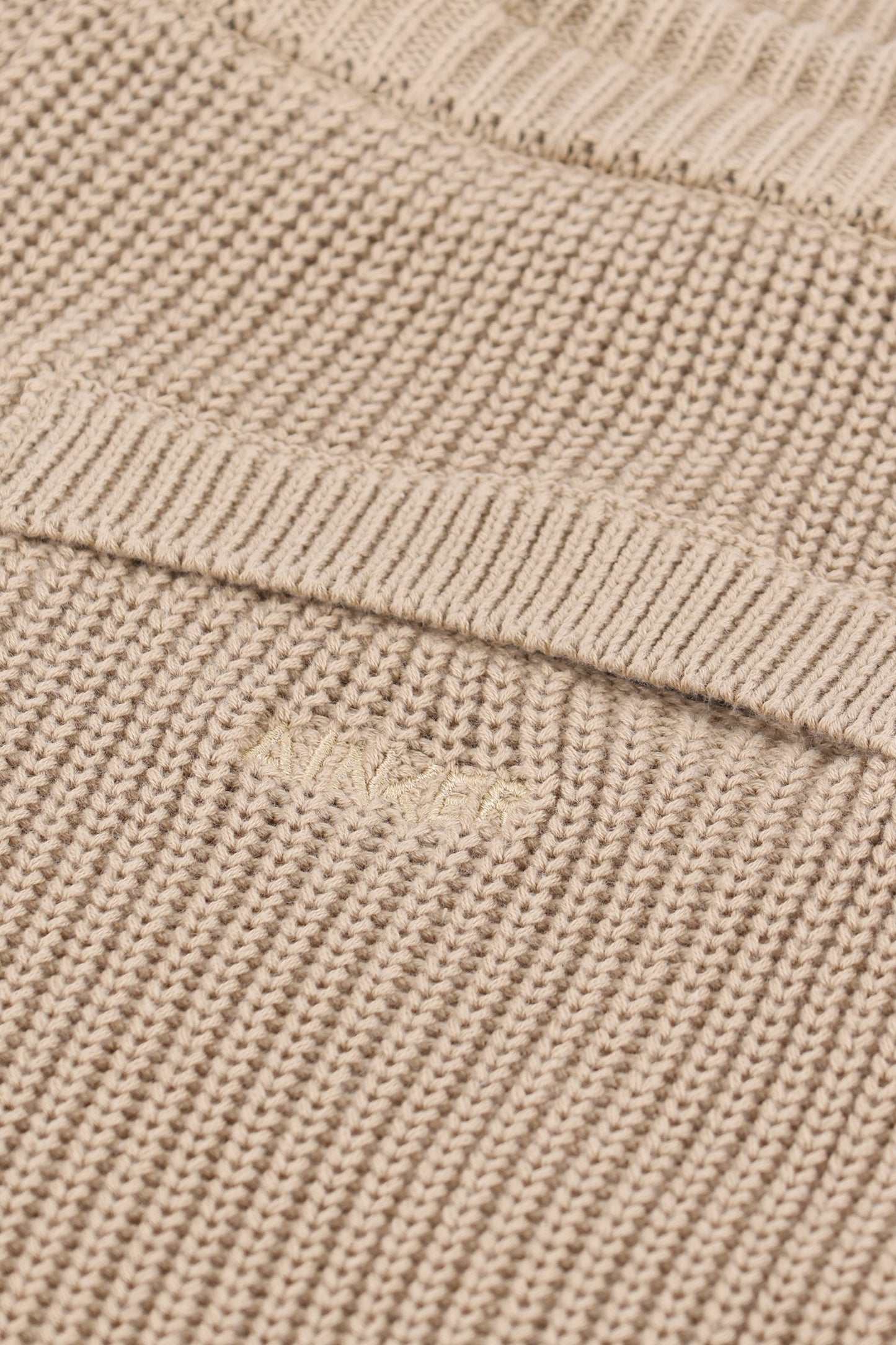 820 Beige Knit Short Pant