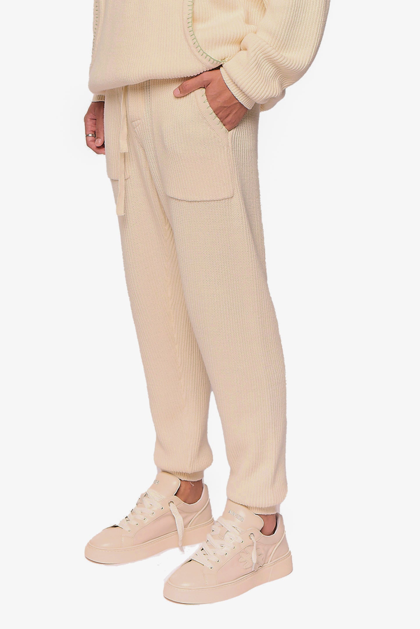 Cashmire Off-White 628 Bottom