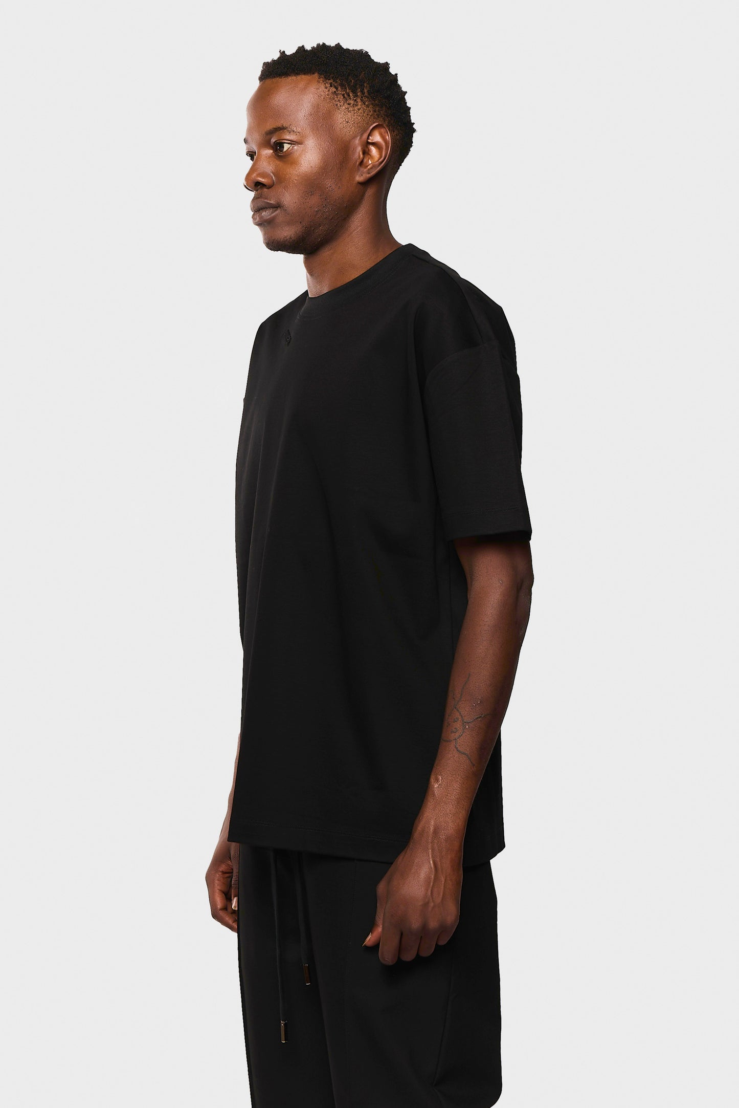 Mercerized 557 Black T-Shirt