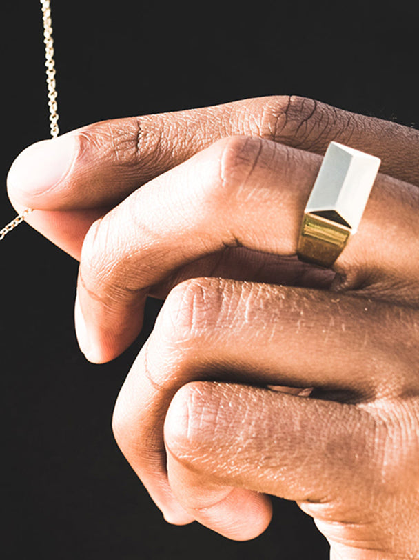 טבעת לגבר פירמיד זהב