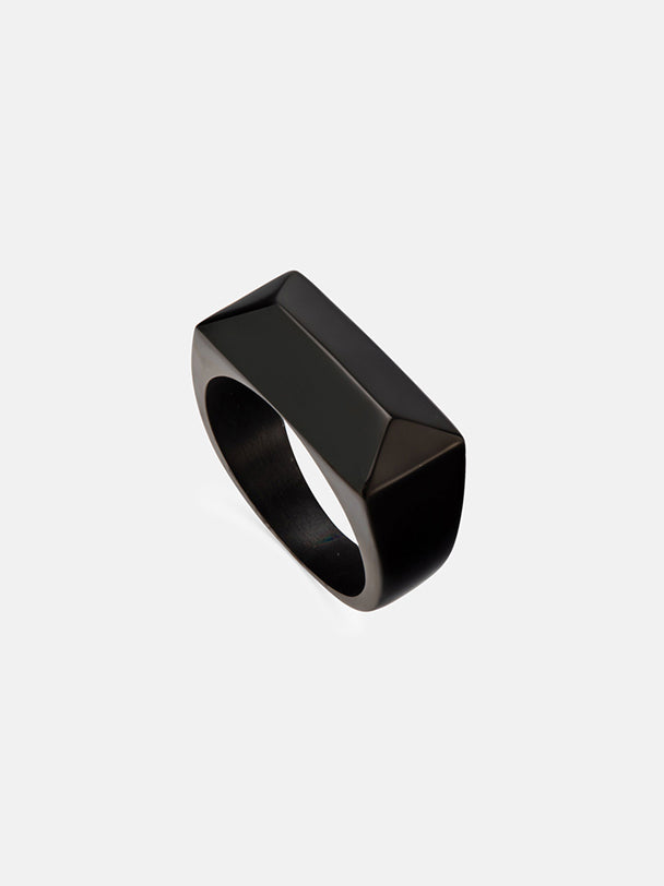טבעת לגבר פירמיד שחור